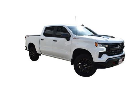 Used 2026 Chevrolet Silverado 1500 LT Trail Boss w/ Convenience Package II image 2
