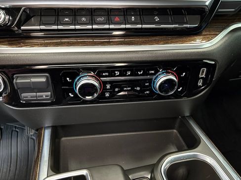 Used 2023 GMC Sierra 1500 Elevation AWD/4WD image 19