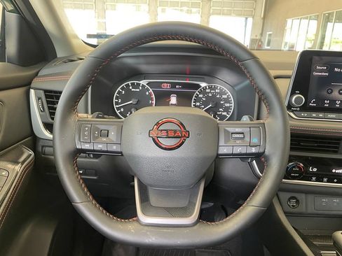Certified 2026 Nissan Rogue SV AWD/4WD image 13
