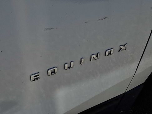 Used 2019 Chevrolet Equinox LT w/ Sun & Navigation Package FWD image 4