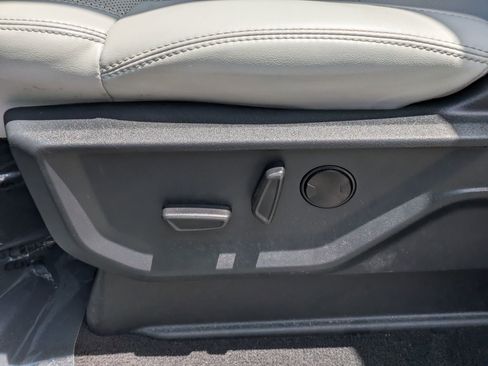 Certified 2025 Ford Expedition Max Platinum w/ Driver's Package AWD/4WD image 14