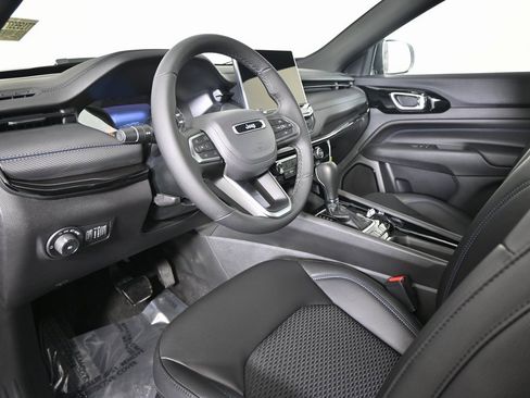 New 2026 Jeep Compass Latitude image 22