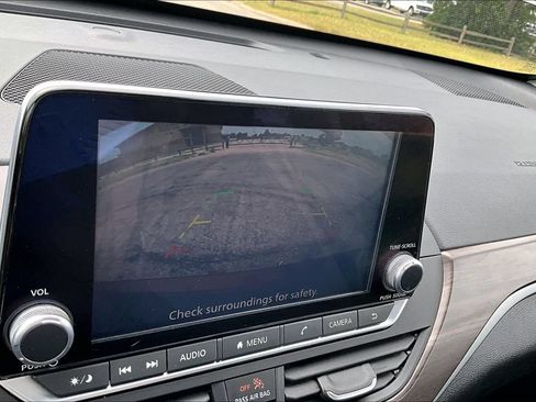 Used 2024 Nissan Altima 2.5 SV FWD image 20