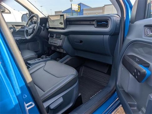Used 2025 Ford Maverick Lobo image 21
