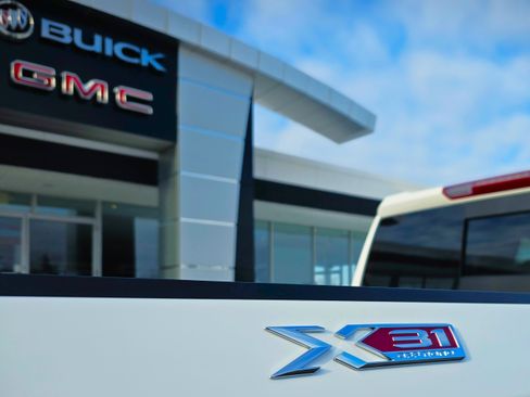 New 2026 GMC Sierra 1500 SLT w/ SLT Premium Plus Package image 33