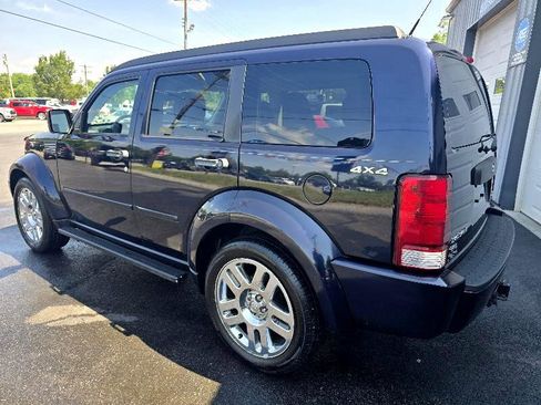 Used 2011 Dodge Nitro Heat image 3