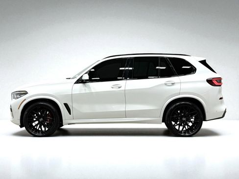 Used 2023 BMW X5 xDrive40i w/ M Sport Package image 4