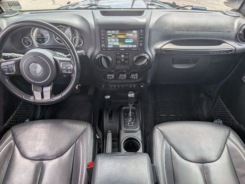 Used 2017 Jeep Wrangler Unlimited Sahara AWD/4WD image 25