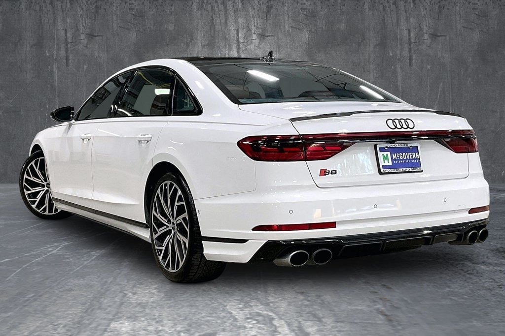 Used 2025 Audi S8 w/ Executive Package AWD/4WD image 4