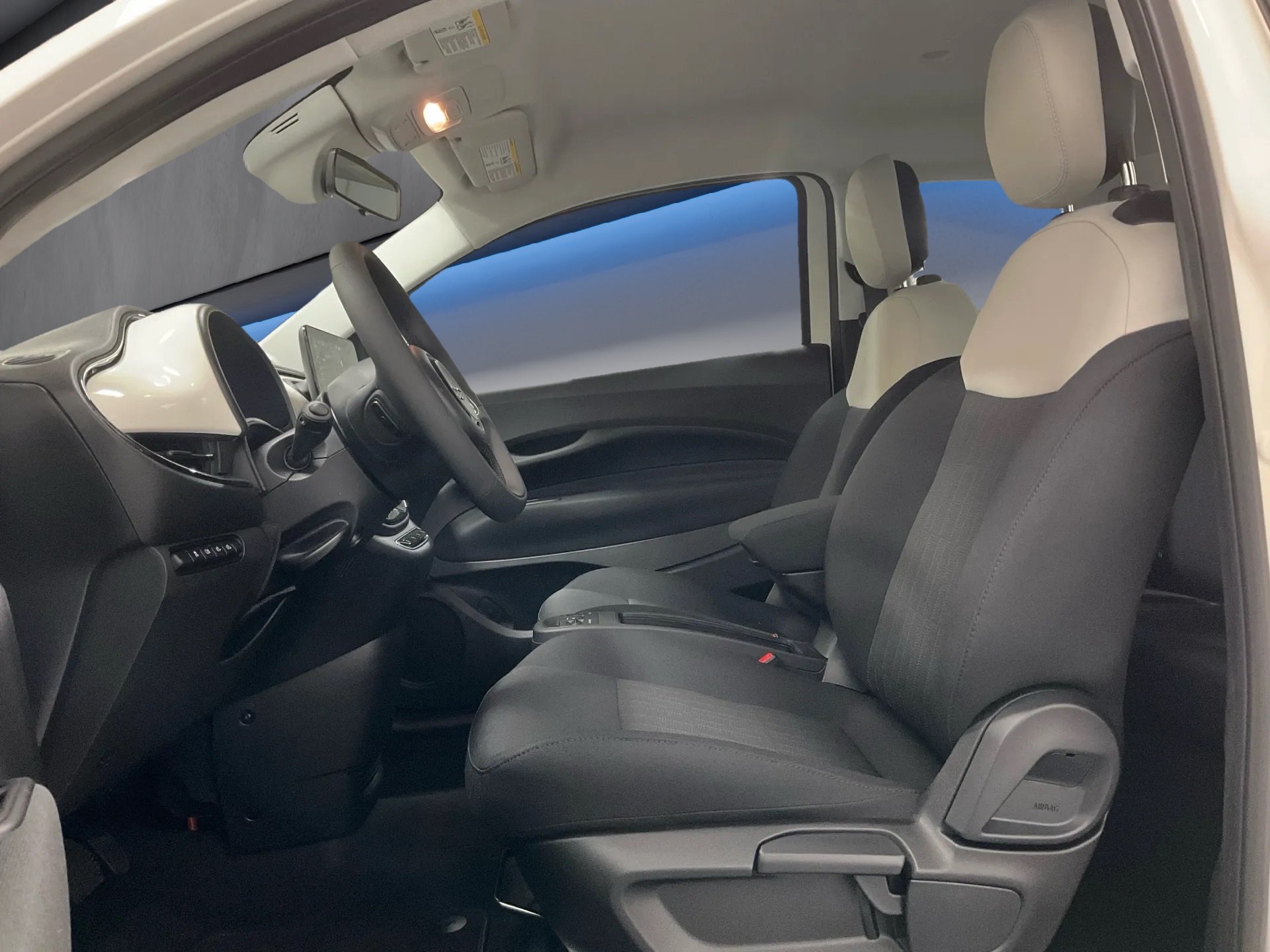 New 2026 FIAT 500 e w/ Comfort Group FWD image 3