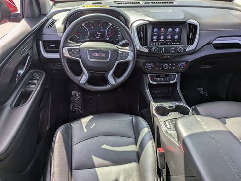 Used 2023 GMC Terrain SLT image 25