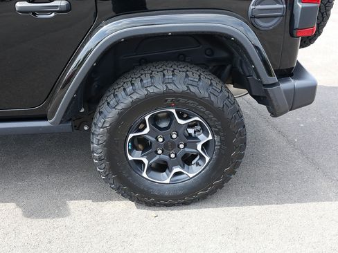Used 2023 Jeep Wrangler Unlimited Rubicon 4xe w/ Cold Weather Group AWD/4WD image 4