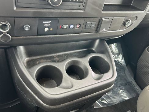 Used 2020 Chevrolet Express 3500 LT w/ LT Preferred Equipment Group RWD image 16