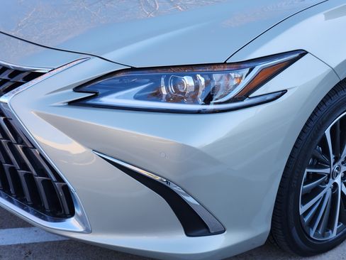 New 2025 Lexus ES 350 w/ Premium Package image 5