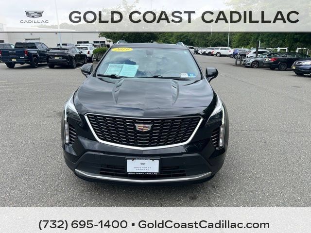 Used 2019 Cadillac XT4 Premium Luxury w/ Cold Weather Package FWD image 5