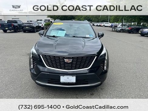 Used 2019 Cadillac XT4 Premium Luxury w/ Cold Weather Package FWD image 5