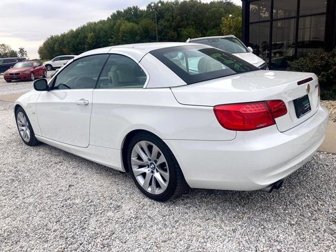 Used 2011 BMW 328i Convertible image 14