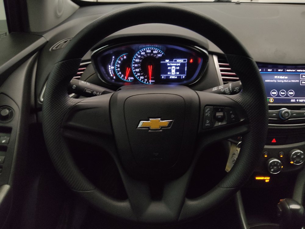 Used 2020 Chevrolet Trax LS w/ LPO, Protection Package FWD image 22