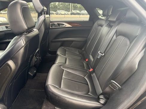 Used 2020 Lincoln MKZ Reserve w/ Monochromatic Package FWD image 29