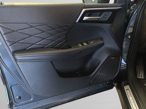 New 2026 Mitsubishi Outlander 4WD Plug-In Hybrid image 9