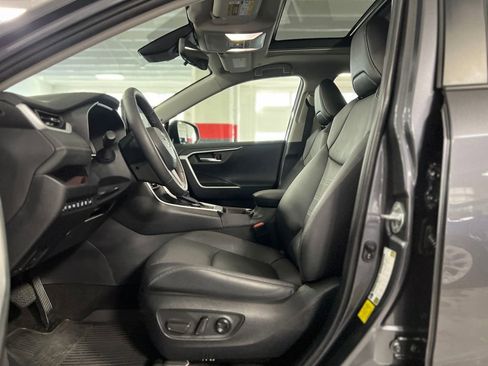 Used 2023 Toyota RAV4 Limited image 13