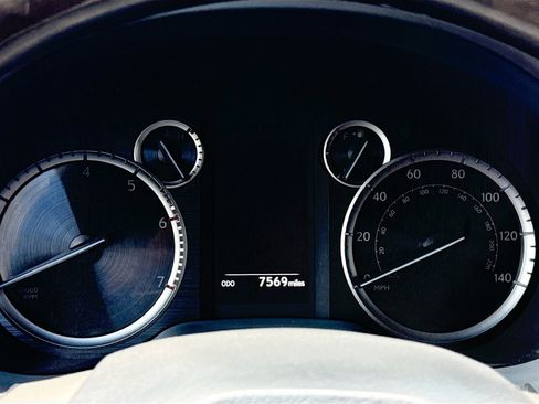 Used 2023 Lexus GX 460 Premium image 12