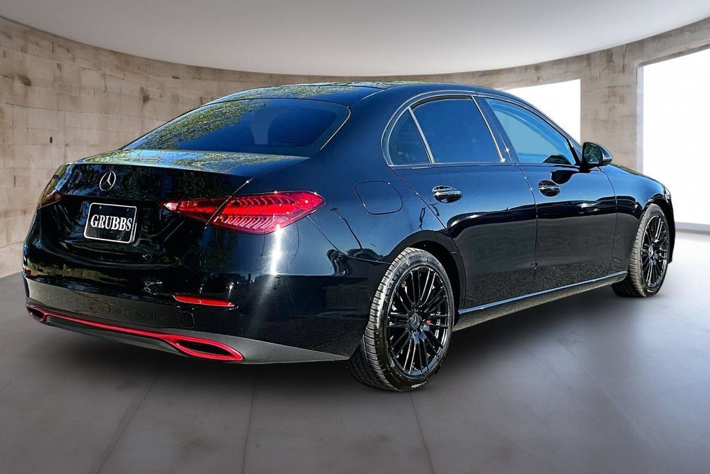 Used 2022 Mercedes-Benz C 300 Sedan image 2