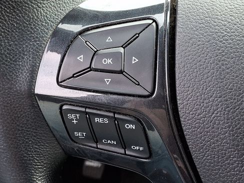 Used 2018 Ford Explorer XLT AWD/4WD image 21