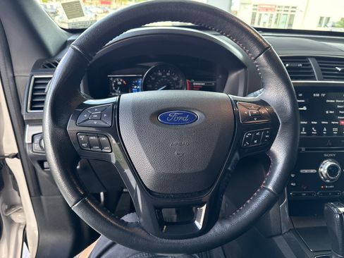 Used 2018 Ford Explorer Sport AWD/4WD image 17