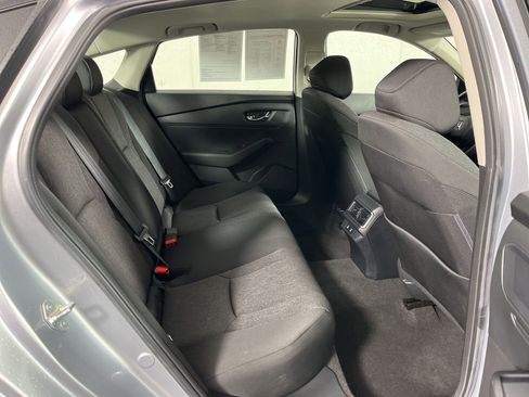 Certified 2025 Honda Accord SE image 7