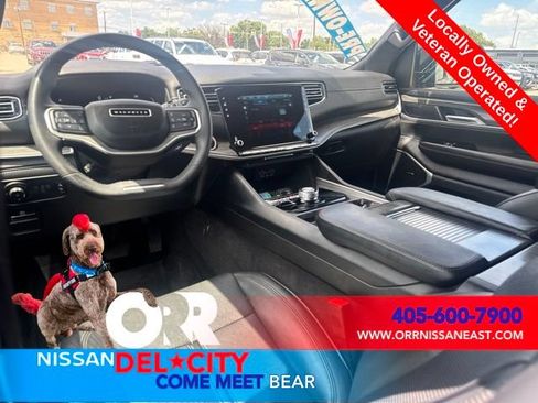 Used 2024 Jeep Wagoneer L Series II w/ Flexible Seating Group AWD/4WD image 14