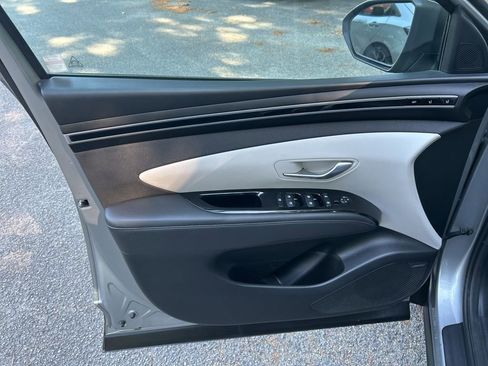 Used 2023 Hyundai Tucson Limited FWD image 13