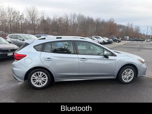 Used 2017 Subaru Impreza 2.0i Premium image 7