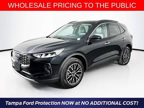 Used 2024 Ford Escape SE FWD image 1