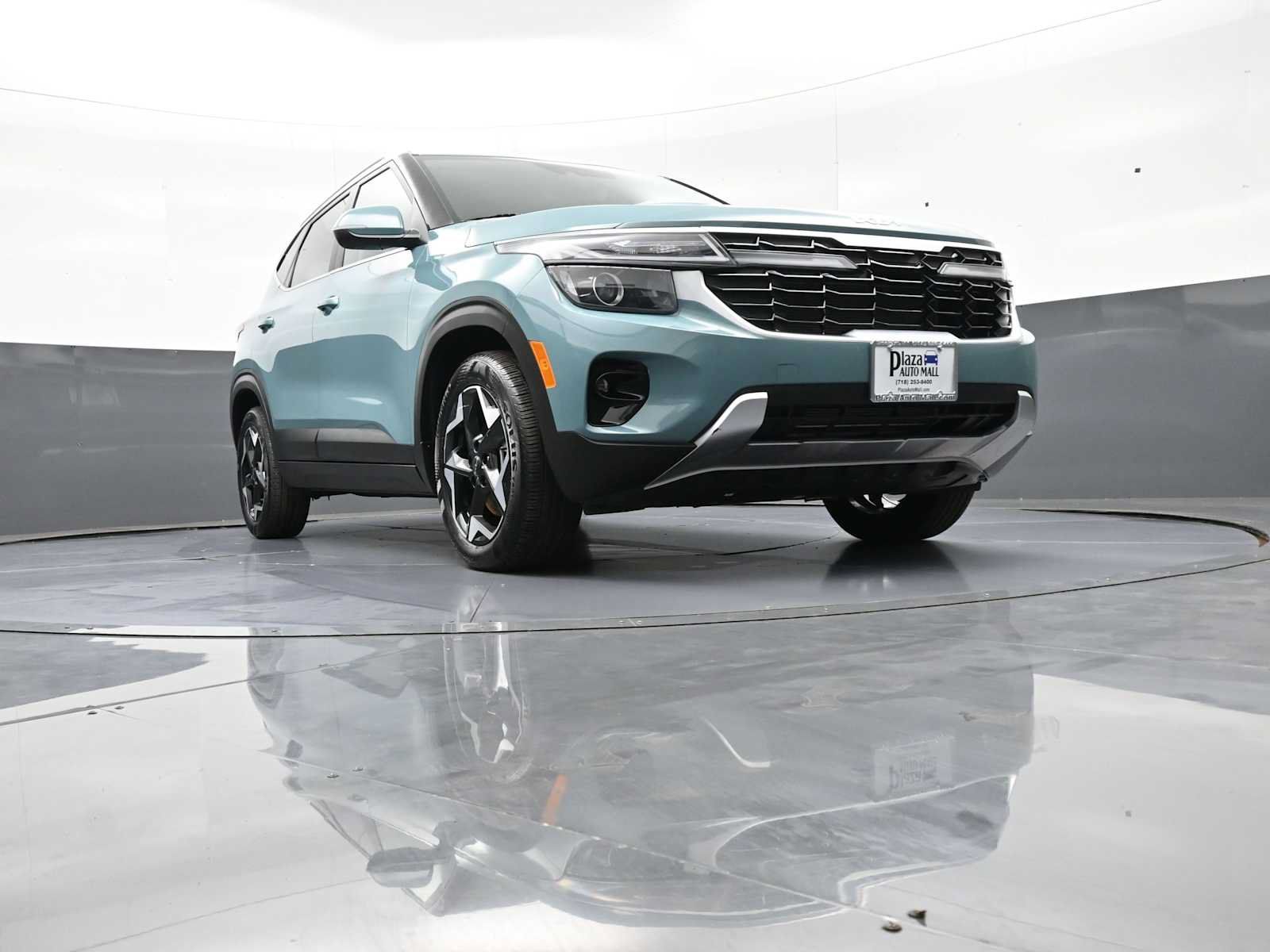 Certified 2025 Kia Seltos EX w/ EX Sunroof Package AWD/4WD image 29