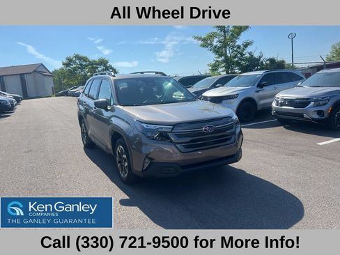 Used 2025 Subaru Forester Premium w/ Convenience Package #1 AWD/4WD image 3