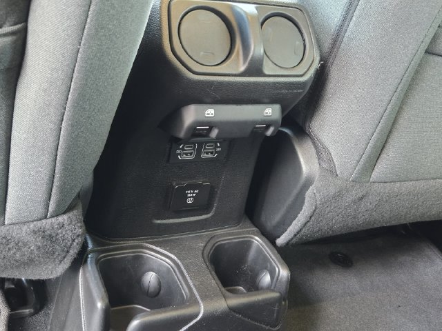Certified 2026 Jeep Wrangler Unlimited Sahara AWD/4WD image 38
