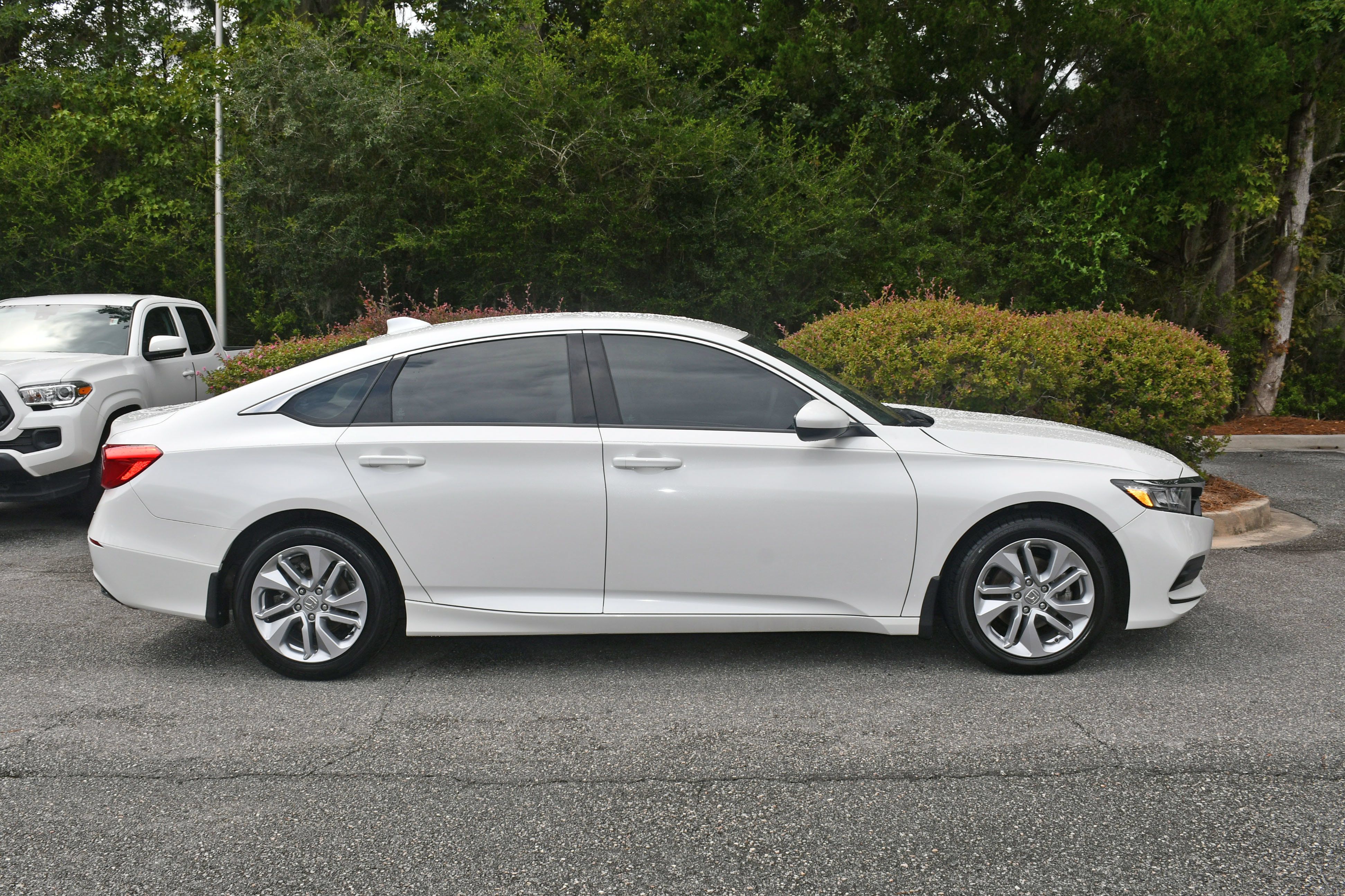 Used 2020 Honda Accord LX image 5