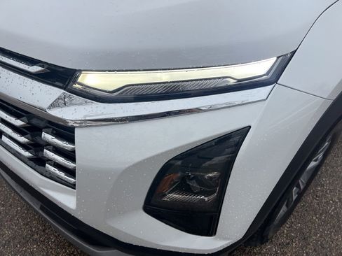 Used 2025 Chevrolet Equinox LT image 11