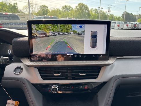 New 2026 Ford Explorer Active RWD image 38