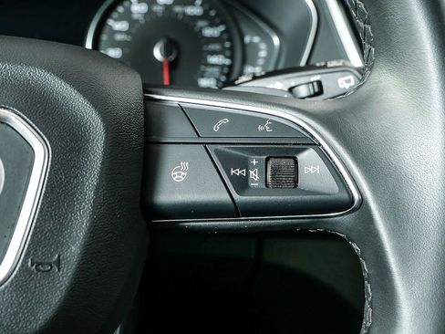 Used 2023 Audi Q5 2.0T Premium w/ Convenience Package image 11