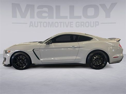 Used 2017 Ford Mustang Shelby GT350 image 6