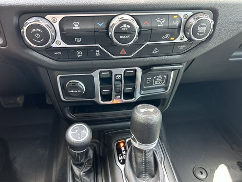 New 2025 Jeep Wrangler Sport S image 31