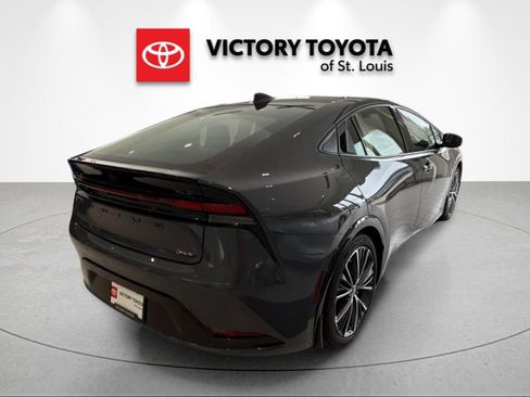 Used 2024 Toyota Prius XLE AWD/4WD image 3