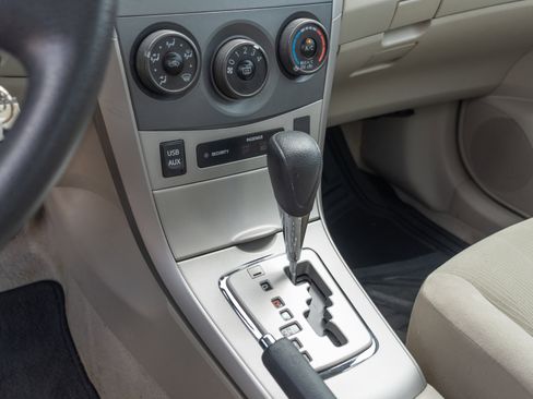 Used 2012 Toyota Corolla LE w/ Protection Pkg FWD image 11