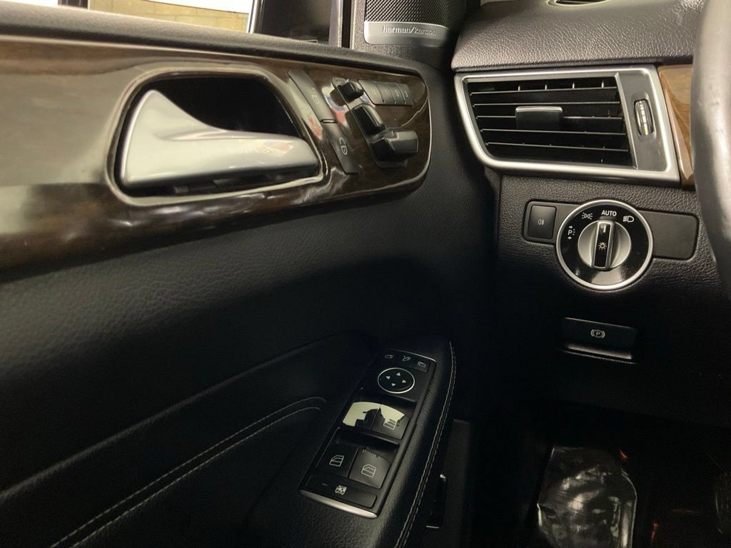 Used 2015 Mercedes-Benz ML 350 4MATIC image 19