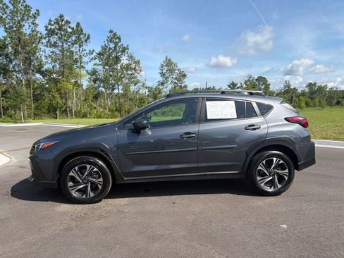 Used 2024 Subaru Crosstrek 2.0i Premium AWD/4WD image 2
