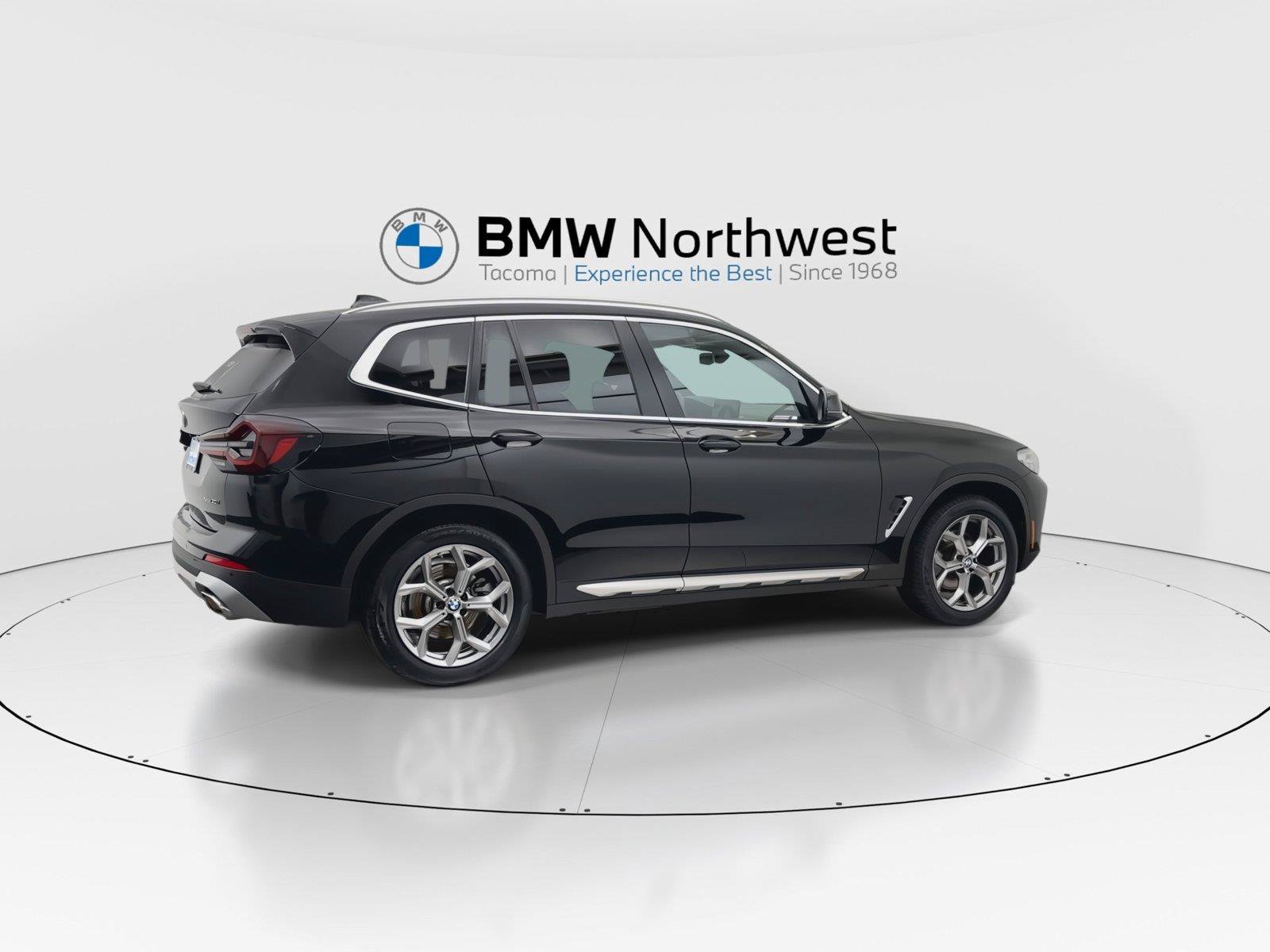 Used 2023 BMW X3 xDrive30i w/ Premium Package AWD/4WD image 4