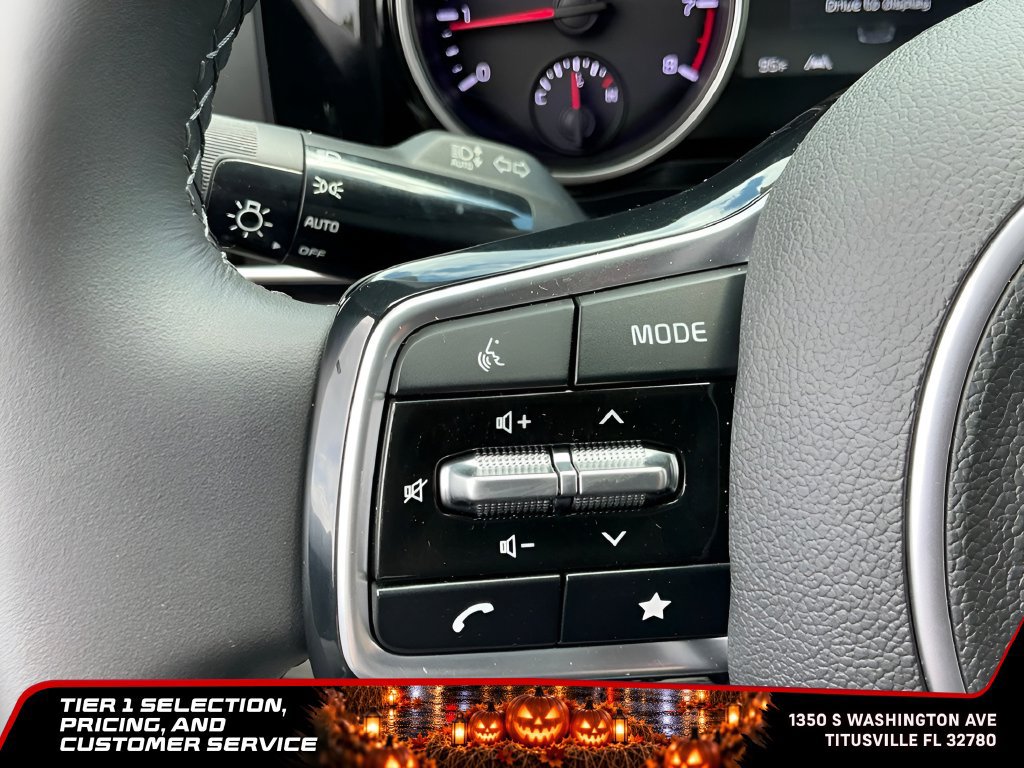 Used 2024 Kia Carnival EX FWD image 31