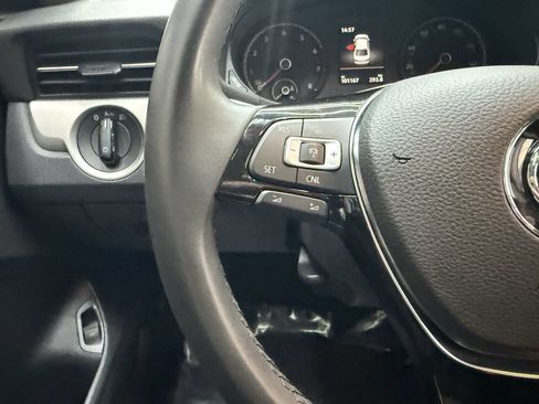 Used 2021 Volkswagen Passat 2.0T SE image 23